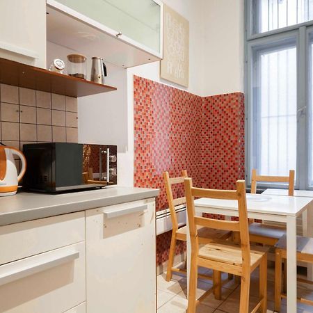 Quiet Cozy Apartment In Party Street E1 Budapest Eksteriør bilde