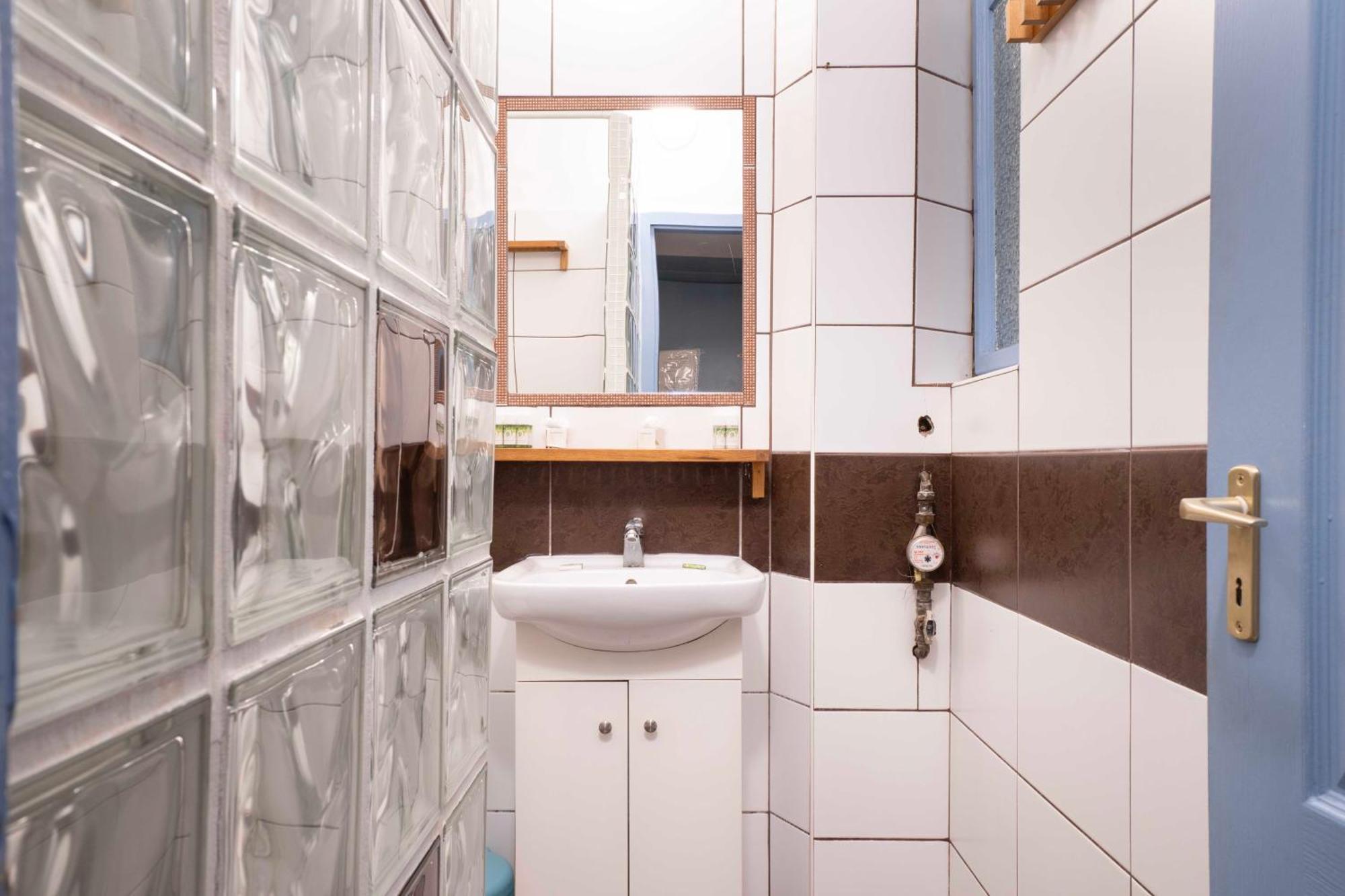 Quiet Cozy Apartment In Party Street E1 Budapest Eksteriør bilde