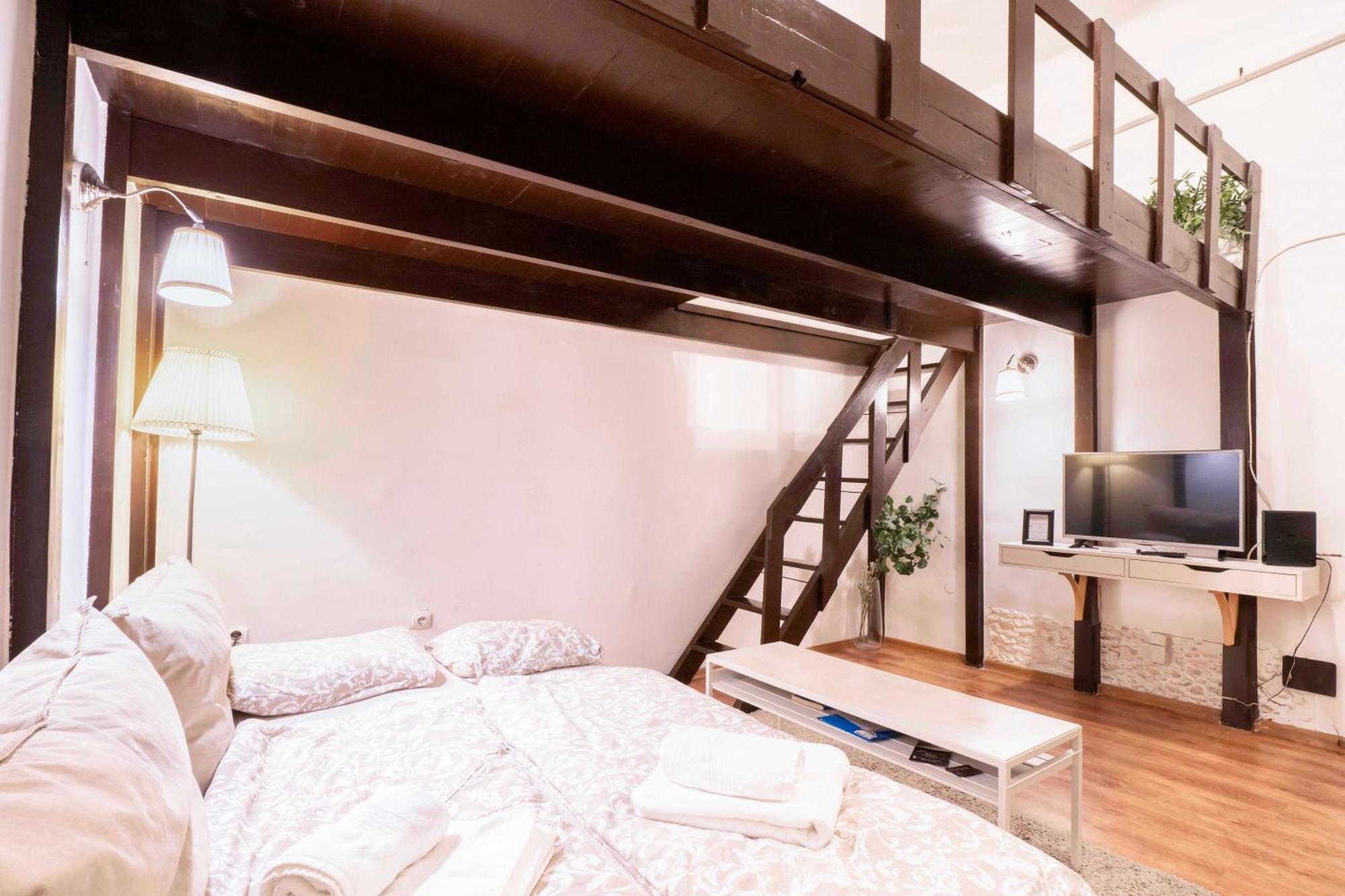 Quiet Cozy Apartment In Party Street E1 Budapest Eksteriør bilde